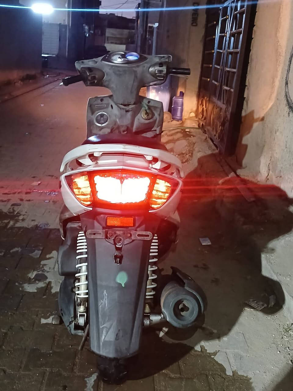 للبيع سكنس دراجه بلاديه رمبه محرك برغي ما مفتوح  كفرهة بلادي كله مرقم دراجه جديدة ***********
