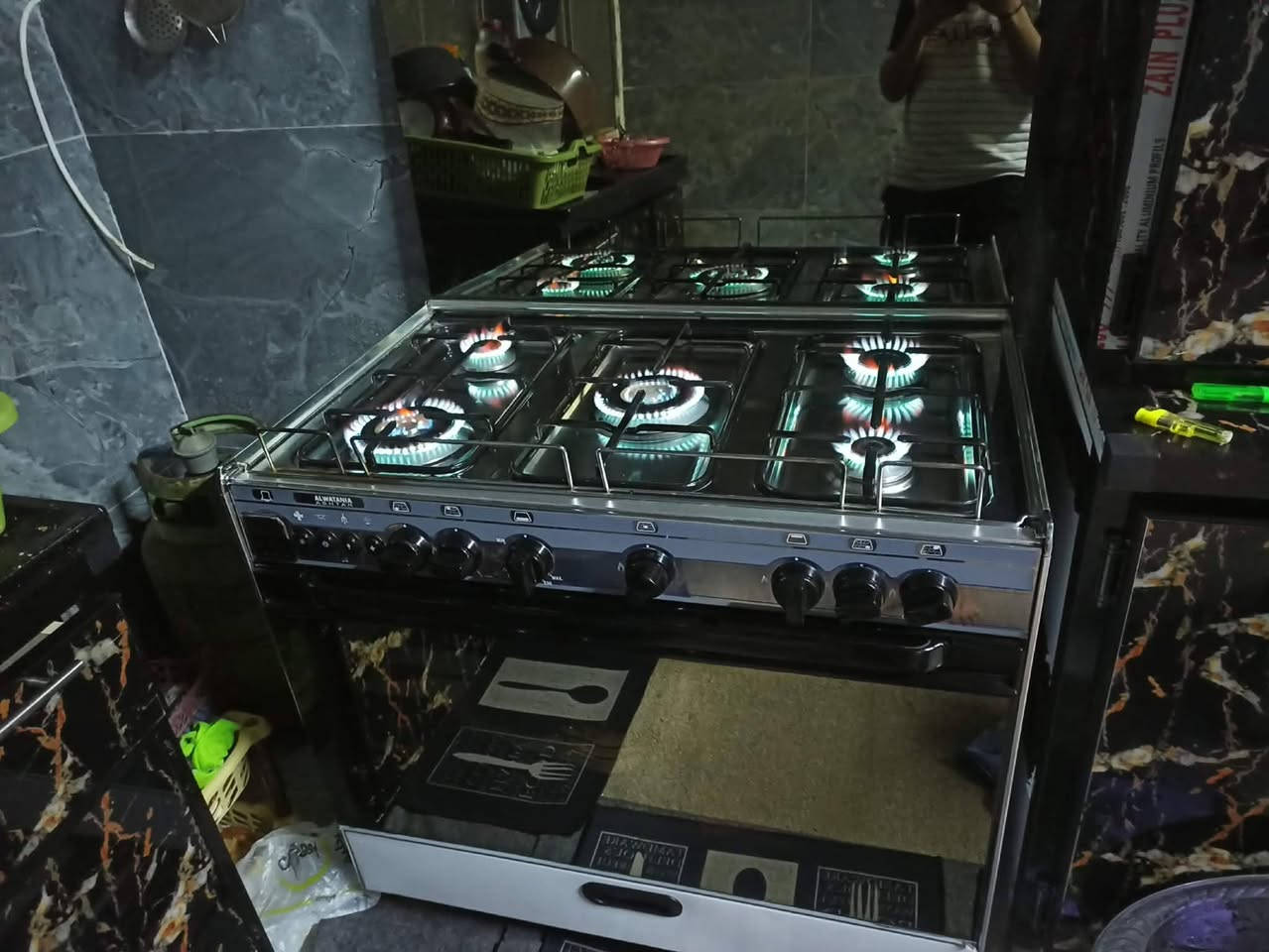 سلام عليكم ورحمة الله وبركاته اخوان طباخ للبيع السعر خاص او الاتصال علا الرقم ***********
