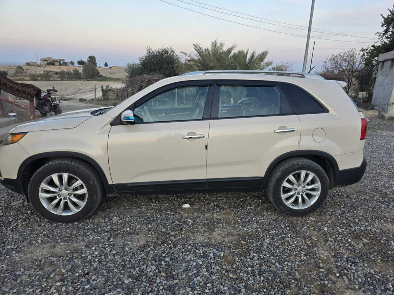 السلام عليكم..
..للبيع نقداً أو مراوس حسب القناعه
كيا سورنتو 2011 امريكي 
محرك 6 سلندر محرك كير بشرط
صدر جديد صار أقل من شهر شديته
 7راكب
 تبريد 3 قطع 

تحكم ستيرن فوول واوامر صوتيه
صاج اسود حتى الاستيرن
نظام ايكو 
لايت ليد نهاري
كامره خلفيه وشاشه بلمرايه
لايت كهربائي
اشاير بالمري
بلوجكترات
 ويل كب 19 فراشه بلادي وتخم  جديد🔺  
السيارة بيها بنيد 
والباقي مكفووول شرط السونار والفحص
رقم 12 نينوى انكليزي الجديد/ سنويه لل29/تحويل مباشر
بسعر مناسب 163$..وبيها مجال للشراي يعني شوفهاوتدلل 
📍مكان السياره الشرقاط 
🔎للاستفسار …. 
***********
***********
