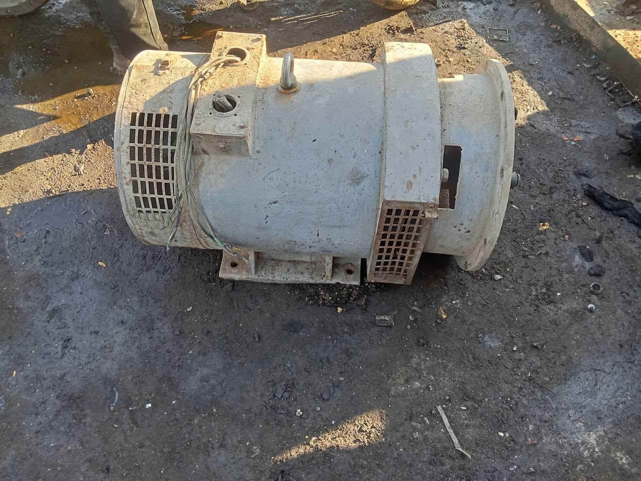 سلام عليكم توليد يطلع 50كيفي لو 60شغال صيني جان مشدود على بيركز ***********
