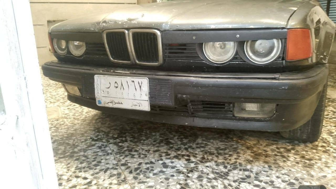 سلام عليكم بي ام ٧٠٠ كير عادي موديل ٩٠ كير مكينه خير من الله تبريد شغال حداديه جديده لبيع ٣٨ وبيه مجال مكاني بغداد ***********
