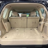 برادو ٢٠٢٣ فووووول vx معروفة مواصفاتها  شركة ساز ماشية ٤٢٠٠٠كم جديدة ل...