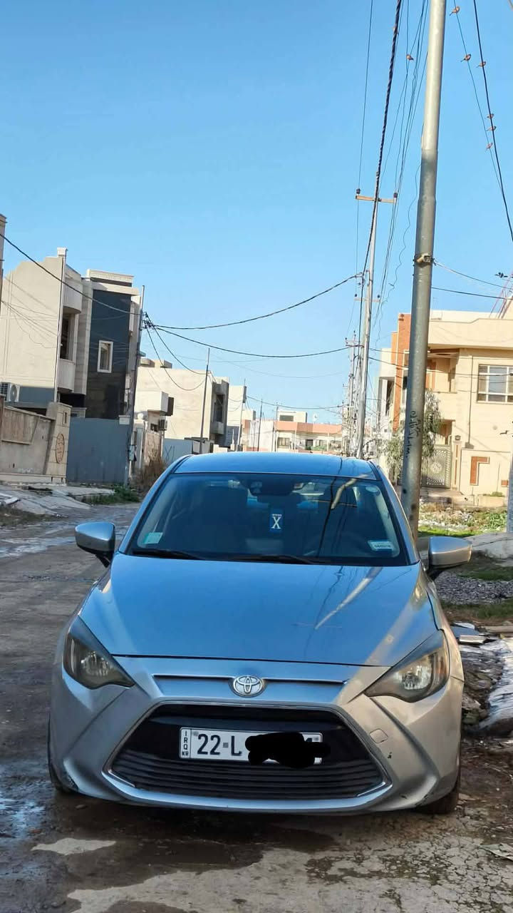 السلام عليكم 
تيوته يارس ٢٠١٧ للبيع وارد امريكي 
مواصفات 
١_تشغيل بصمه 
٢_تحكم ستيرن 
٣_شاشه لمس
٤_كامره خلفي 
٥_تثبيت سرعه
طخم تايرات جدد رقم دولي جديد 
ضرر دعاميه جاملغ صبغ واحد باب سايق نص صبغ سعره ١٠٥ بيها مجال للشراي او استفسار هذا رقم *********** العنوان موصل
