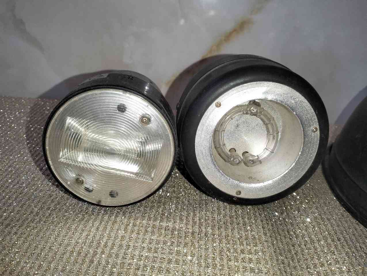 فلاش اضائة استديو وگلوبين
سعر 49الف
واتساب ***********
