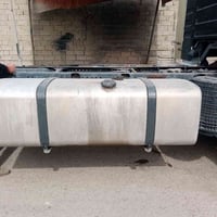 للبيع تانكي+ براكيتات 600 لتر 07817153690