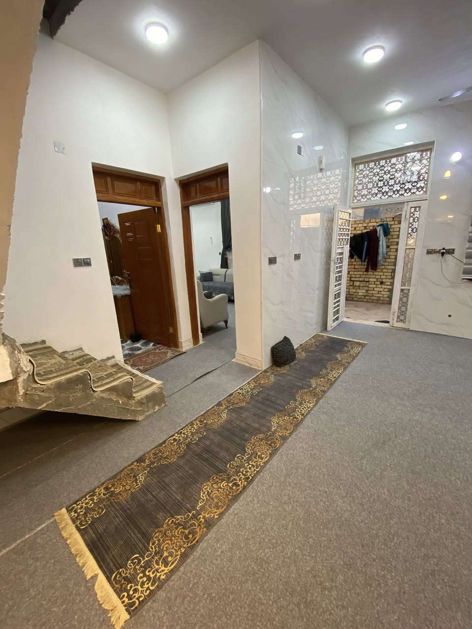 دار للبيع 100متر ركن على شارعين طابو طابقين موحيه 37878حديث السعر 195وبي مجال ***********
