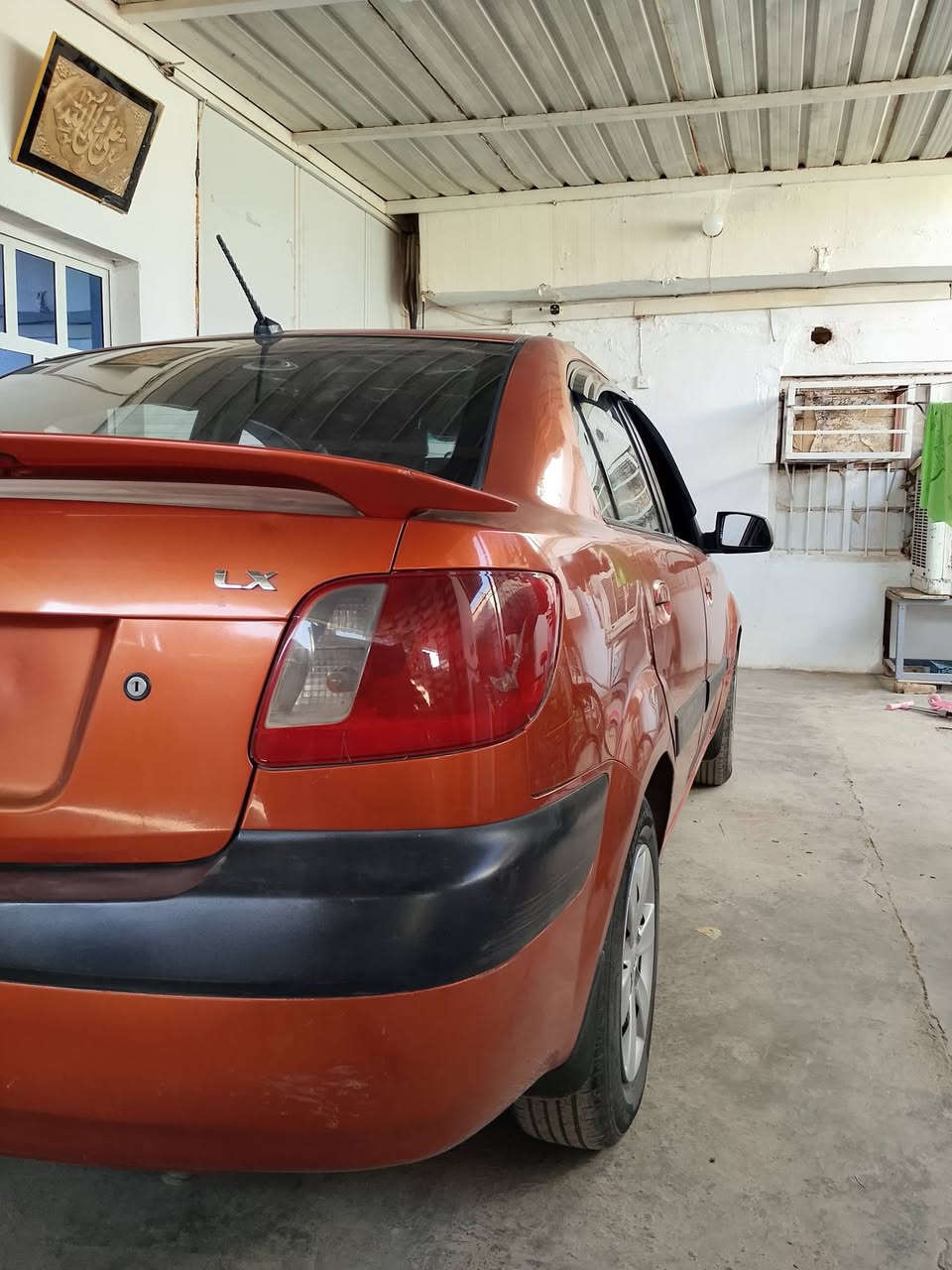 كيا ريو 2008رقم بغداد تحويل مباشر وارد امريكي 
محرك 1600 
كير اوتماتيك
كير محرك  تبريد  شغالات صدر جديد تخم تاير
سياره جاهزه نصبه  احلى من الصور بيه جراد قليل بل بنيد سياره بلاديه مامصبوغه 
سعرها 76$بيها مجال شي بسيط 
مكاني بغداد الكاظميه 
***********
