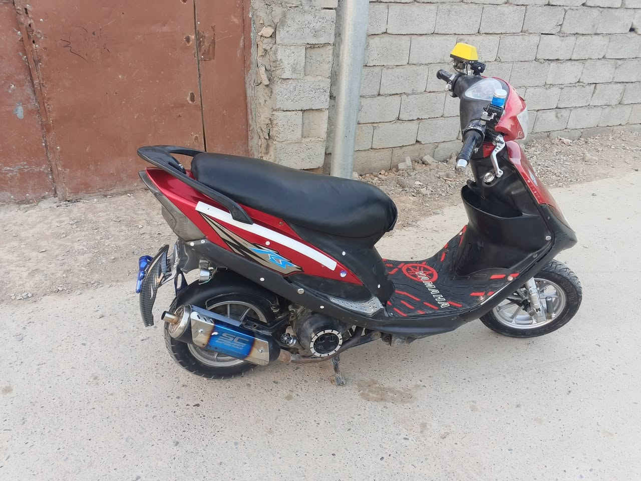 السلام عليكم دراجه ماكس للبيع الدراجه خير من الله ماناقصه شي مكفوله من كلشي السعر 650 وبيه مجال العنوان بعقوبه العنافصه أو بهرز الرقم ***********
