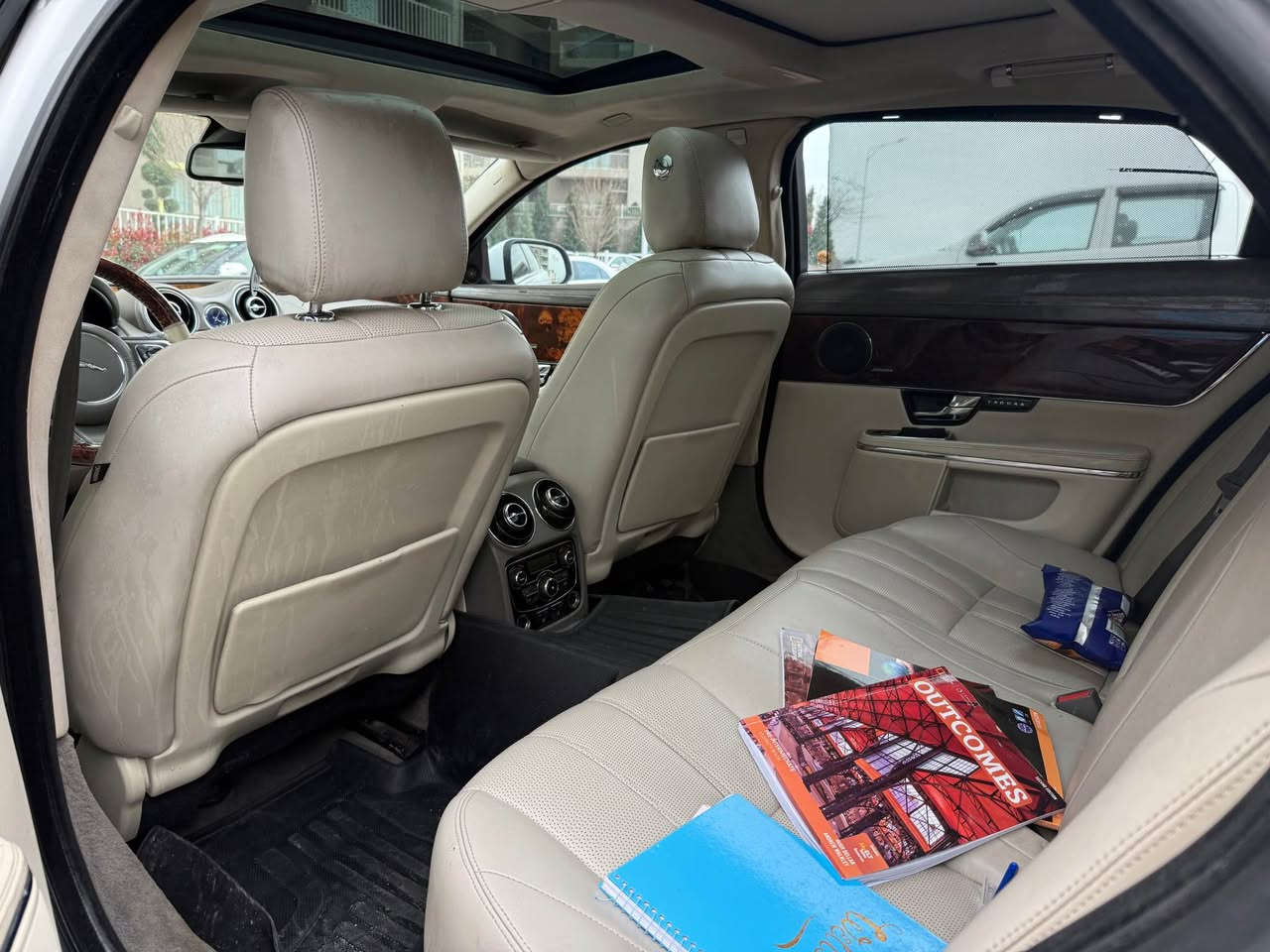 jaguar XJL 2013
بيع أو مراوس 
سيارة حيل نظيف مثل الشركة
بيع أو مراوس حسب القناعة
جاكوار XJL V6 - 2013
مكينة : 3000 سوبرجارج مرغوب
عدد الأميال:185 ألف كلمتر
سیارە فول مواسفات
ضرر: ما به أي ضربة بس باب سکن سبغ بدون دواخل

‎سيارة خليجية شركة سردار ضمان
گیر و مکینە بشرط
سیارة باسمي سنوية حتى 2024
رقم جديد  
و سيارة باسمي تحويل مباشر 
مکاني أربیل
ملاحظة / سيارة عليه غرامة 500$ نزل من سعر

***********
***
جاگوار XJL 
2013 
فرۆشتن یان گۆڕینەوە بە سەیارەیەک بە دڵم بێت
سەیارەکە لە سەر دەقی شەریکە ماوەتەوەV6
ماوەی ڕۆیشتن : ١٨٥هەزار کیلۆمەتر
بۆیاغ:دەرگای سەکن بی داخل
پستۆن: ٦ پستۆن
بزوێنەر: 3000 سوپەر چارج مەرغوب 
 
‎کامێرای دواوە - حەساس - گەرمکەرەوەی کوشن - سلاید - دیاریکرنی خێرایی - شاشە - کۆنترۆڵی پلەی گەرمی ئۆتۆماتیکی - ٦ پەڕەشووت - لایتی پێشەوەی زینۆن - لایتی پێشەوەی لید - کۆنتڕۆڵکردنی خزان - شاشەی داشبۆرد - ڕادار
سەیارەکە ڕادارە فول فول مواسەفاتە 
 شەریکەی سەردارە خەلیجیە 
زۆر لۆکە 
گێڕ و مەکینەی بە شەرت بەناو کردن بە شەرت بە ناوی خۆمە سەنەوی بەسەر چوەو رەقەم نویە 
تيبينى سياره كه 500$ غرامه ى له سه ره 
***********
گەر کڕیار نیت لە کاتم مەگەرەو نرخ تاقی مەکەروە السليمانية, العراق
