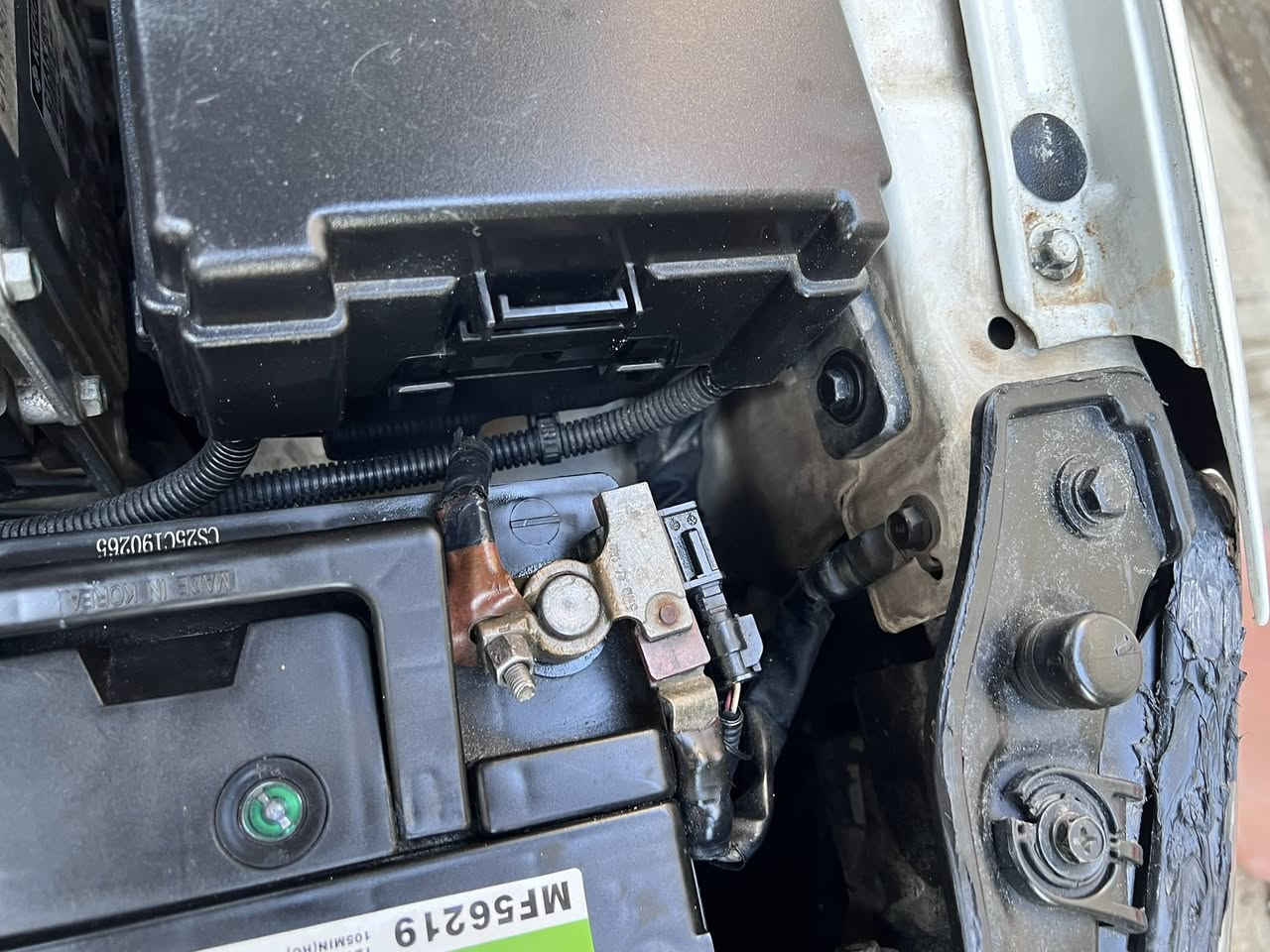 سلام عليكم ورحمة الله وبركاته
ملاحضه:::اقراء المنشور يله تخابر رجاءً رجاءً

سياره كيا فورتي موديل 2012

السياره باسمي مداو ثاني يوم 

بسعر مناسب 🥰🙏

وارد امريكي 

فول الفول مواصفات 

1️⃣تشغيل بصمه 

2️⃣فتحة سقف 

3️⃣مري شفط 

4️⃣تحكم ستيرن 

وباقي المواصفات معروفه 😑

تبريد ثلج ❄️❄️

محرك 1600GDi

حادثها جاملغ وبنيد 

وهنا مصبوغه صبغ عام 

وبيها كصة قماره وسياره جاهزه للاخير صدر كير محرك خير من الله 

سياره نضيفه حيل ومعتني بيها امانت الله 

سعر قفل قفل قفل        (70).  

رجاءً بس الشراي يتصل ورقم هاتف:

***********

مكان بغداد 

وكلشي ذاكر والتفاصيل موجوده كلها 

واني خادم
