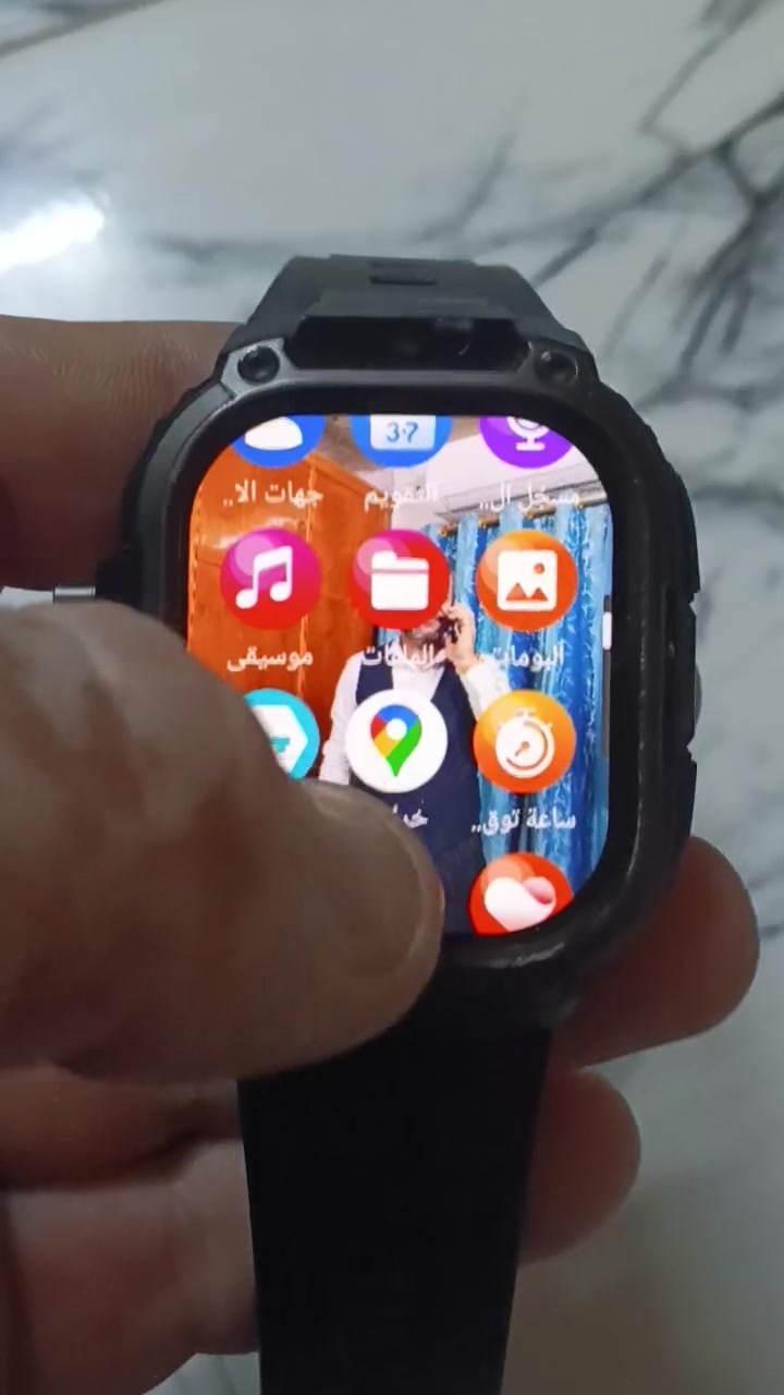 السلام عليكم ورحمة الله وبركاته
ساعه للبيع 
وايفاي نظام تحديد مواقع بلوتوث
بمعنى موبايل كامل خط و كاميرا السعر 175000
عنواني بغداد مدينة الصدر ***********
