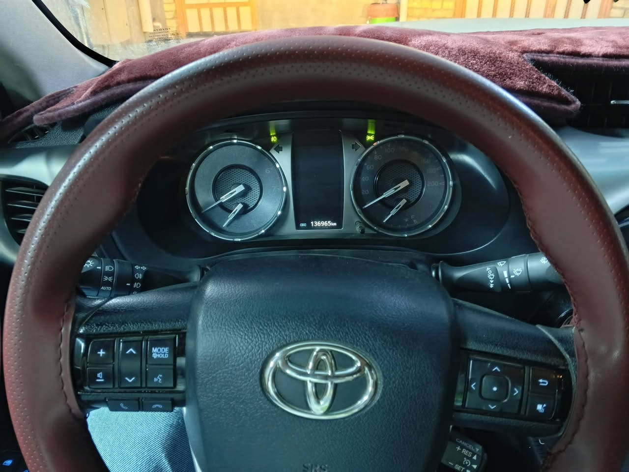 سلام عليكم بيكم 22 بسمي رقم ذيقار سياره اخت زيرو ماشي 136 مصفره من ذرايب سياره مكانه بصره ام قصر وهاذ رقمي*********** السعر165
