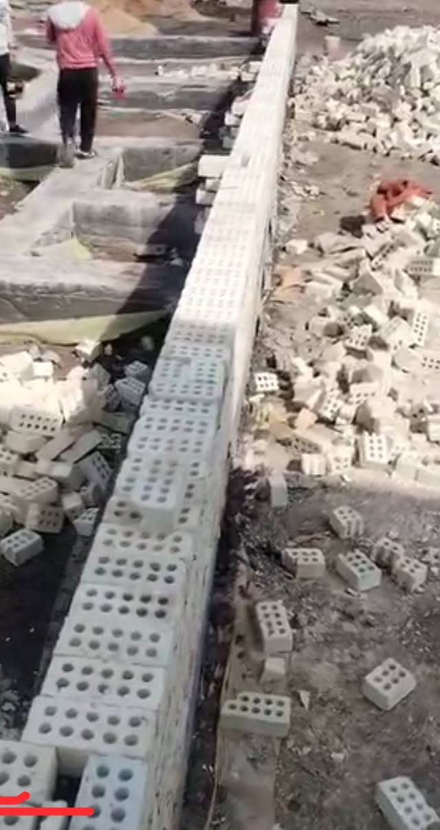 السلام عليكم.
تتوفر في بغداد كوادر بناء متخصصة (وخلفات بناء طابوق) باليوميه وعلى الدبل وقطعي 
لإنجاز بناء منزلك الاتصال 
***********
