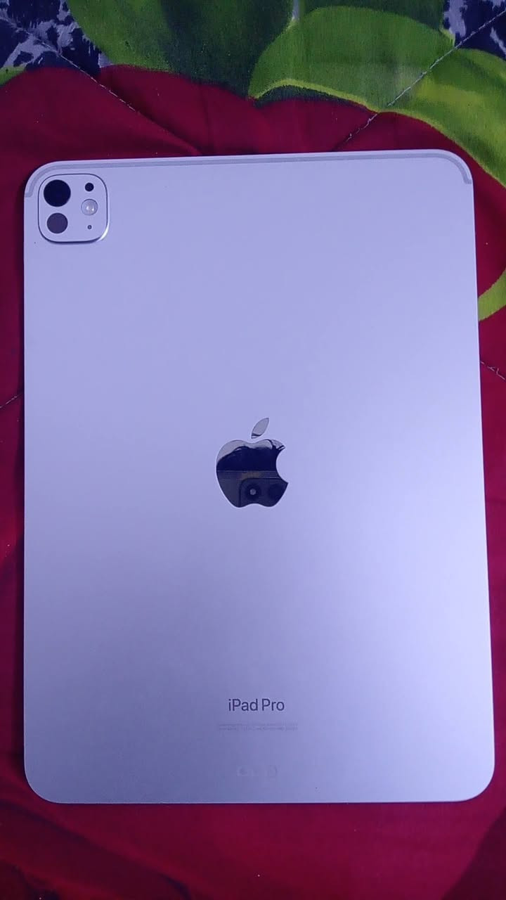 السلام عليكم
ايباد M4للبيع ذاكره 256 مابيه زلغ

1شاشه ضد الكسر

2شاحنه اصليه

3كفر مكتبي

السعر مليون

البطاريه 81

مكان الايباد بغداد الغزاليه

هاتف ***********
