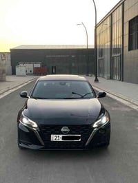 نيسان التيما 2023 AWD  فول مواصفات SV PLUS  44,000 ميل ماشيه  بنيد صبغ...