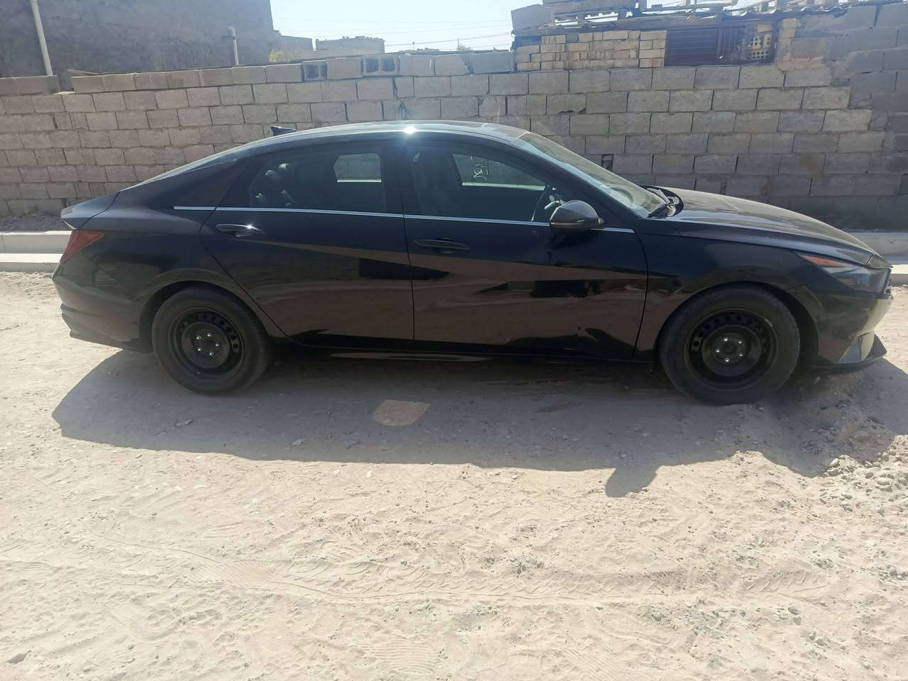 عليكم الانترا وارد امريكي 22 حادثها بارد بالباب فقط بامريكا  فول لمتدد والباقي بالعراق مثل مموضح عرضها ب 130وبيها مجال *********** واتساب
