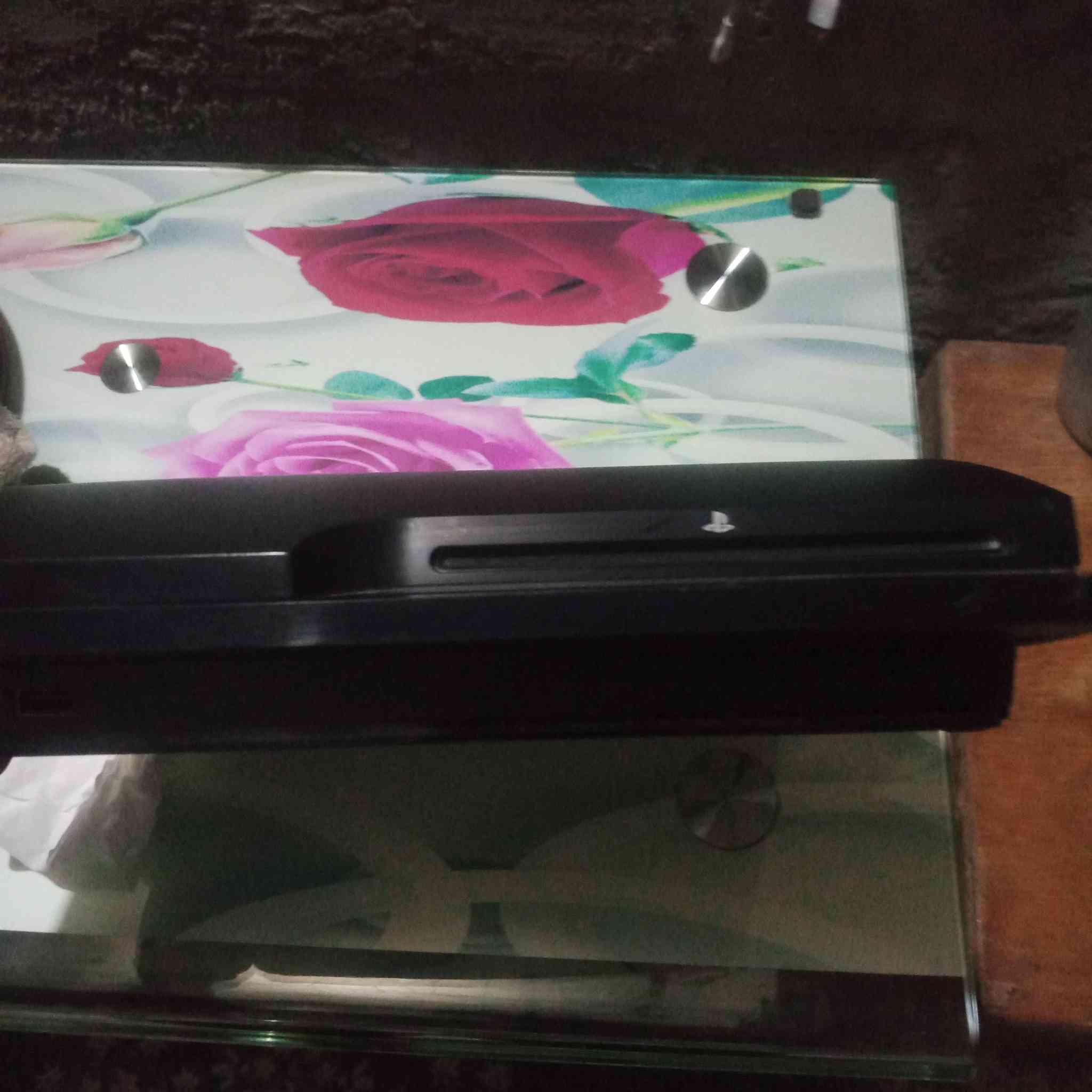 سلام عليكم 
بلي3سلم قرص+هارد 
اوربي 
ماداخل تصليح «ثق» 
استعمال فتره قليله 
نظافة فول
3جوستيكات مع كيبل شحن عدد 2
ـــــــــــــــــــــــــــــــــــــــــــــــــــــــــــــ
العنوان: القادسية قضاء عفك 
***********
الأتصال على الرقم التالي
