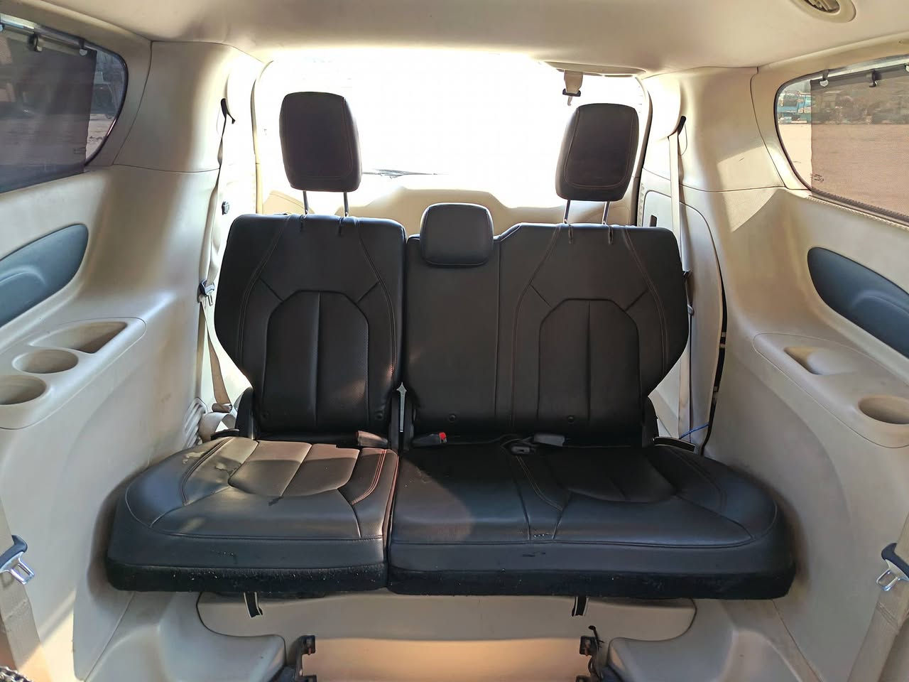 السلام عليكم 
  باسفيكا  2020 مصممه لذوي الاحتياجات الخاصه (ذوي الهمم) (ذوي الاعاقه) 
الضرر ؛؛  هلال الجاملغ الخلفي وباب مبدل اصلي بدون بجم 
رقم بغداد باسمي...
بصمه عدد2 
ماشيه 10000
1-كامره خلفيه
2- هندبريك بصمة 
3- تشغيل عن بعد 
4- هيترات بالكشنات 
5- رادار جانبي 
6- بيبان كهرباء ( تحكم ريمونت ) 
7- صندوق كهرباء شفط 
8- مانع انزلاق 
9- نظام ستوب بارك  
10- تنبيه الخروج المسار 
11- شاشة كبيرة كاربلاي 
12- تبريد مركزي ثلاثة قطع 
13- تدفئه كراسي وستيرن
14- تحكم استيرن فول 
15 -محرك 6 سلندر 
16- كير ماوس 
17- نقطه عمياء 
18 - كشن كهرباء
19بردات خلفيه
20كشنات جلد
مكان السياره كربلاء السعر 188بيه مجال بسيط
***********
***********
