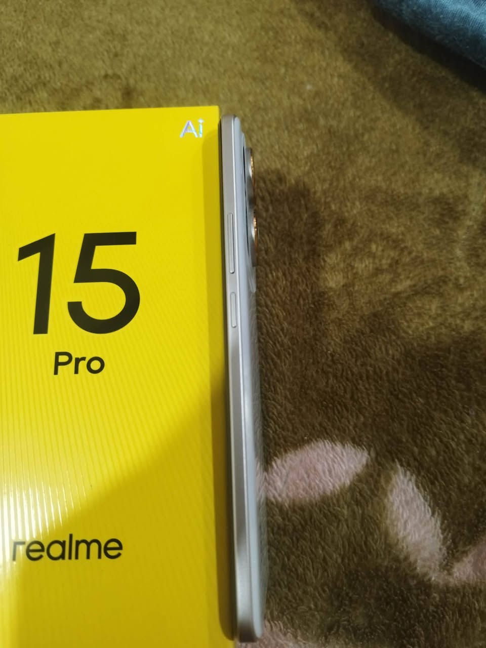 سلام عليكم جهاز ريلمي 15برو ذاكرة 512 رام 12 جهاز جديد  والون المرغوب  شرط خدش مابي استخدام كلش قليل السعر 500بي مجال حك جيتك مكاني جانب الايمن حي الرساله ***********
