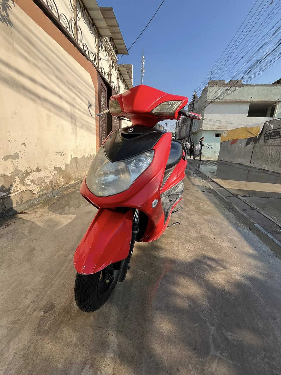 سكنس فحل للبيع
دراجه كامله مايعوزها كلشي 
فقط كيج السرعه طافي ينرادله تصليح
للمراسله والاستفسار واتساب ***********
