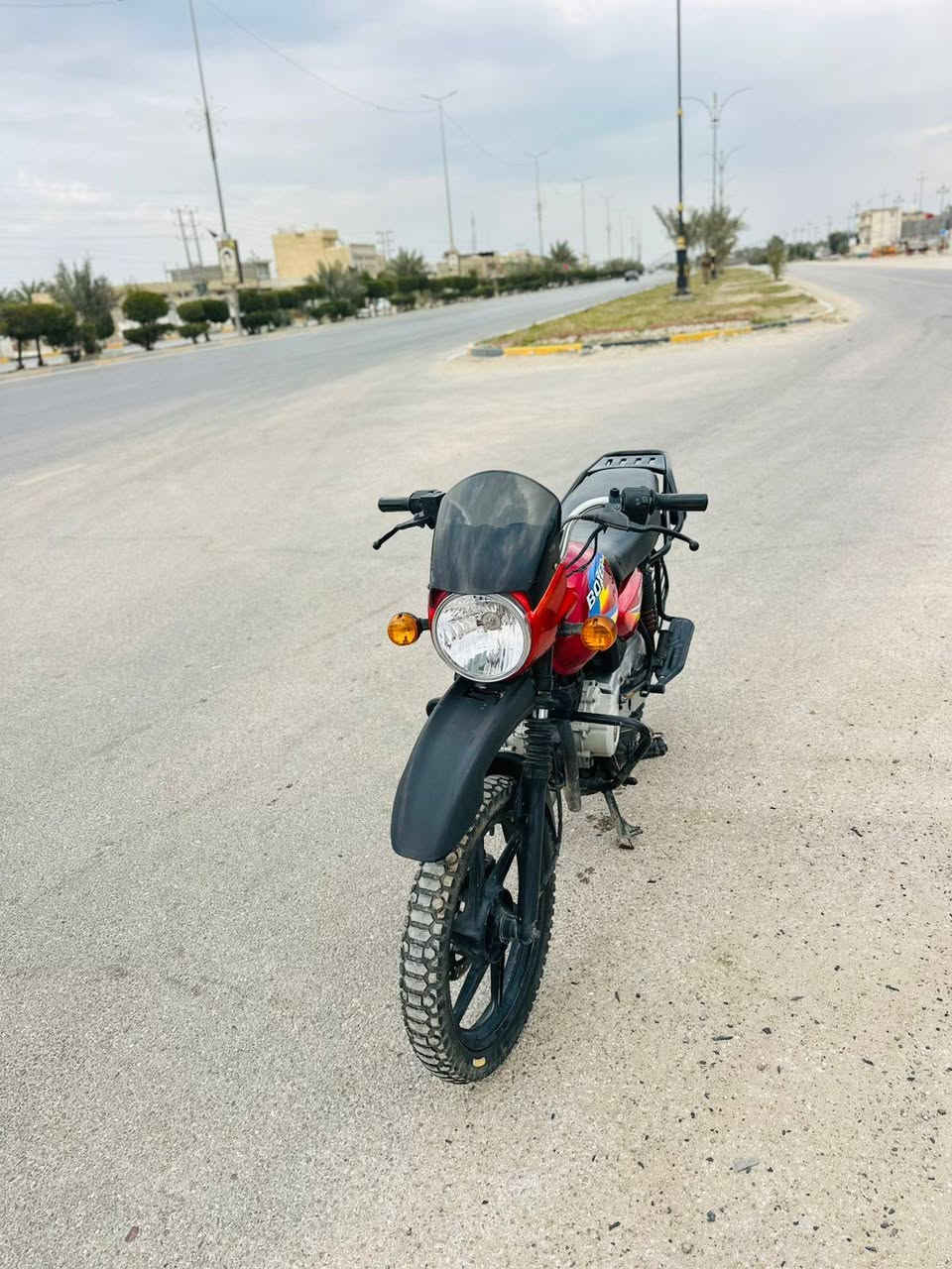 السلام عليكم دراجه بوكسر للبيع دراجه رقم وسنويه كامله رايده ب1500 وبيعه مجال مكاني كربلاء الامام عون ‏‪***********‬‏
