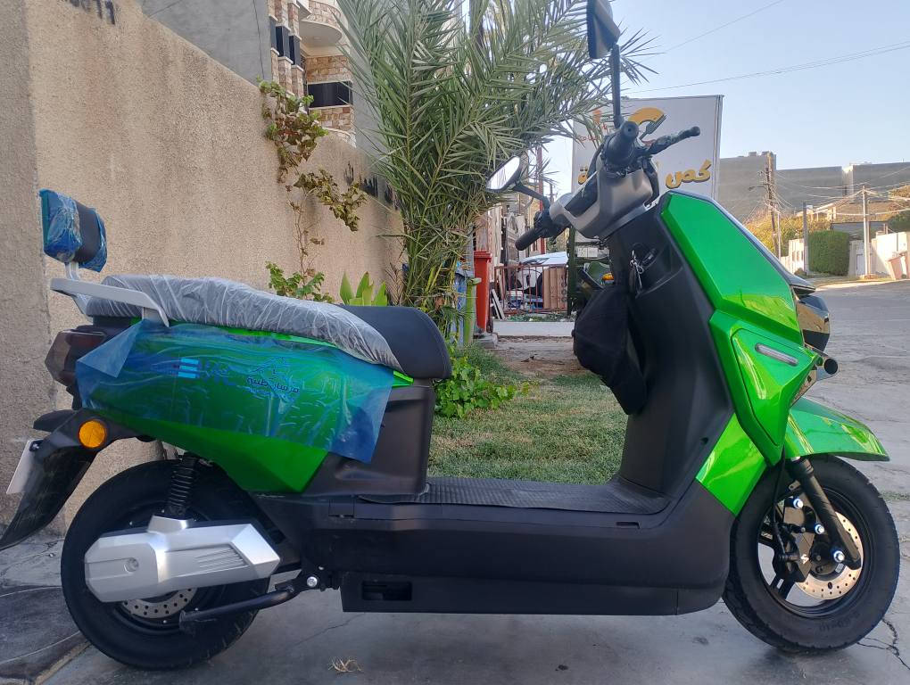 السلام عليكم دراجة ماتركس موديل 25 
2تشغيل عن بعد 3زنون عالي ناصي 4 نضام البريك امامي خلفي دهن 5 نضام قاطع الدورة 6 شاشة حجم كبير وليس الصغير 7 اللون اخضر لماعي مطعم باسود 8 بطاريات 6 كبار ونضيفات مفحوصات 9 دبلات ناعمة 10 نضام التشغيل بالكرت 11 مستعملة ثلاثة اشهر السعر المطلوب 700 واسف عل الاطالة المكان بغداد التواصل ***********
🟢المواصفات 1نضام الرجوع بغداد, العراق
