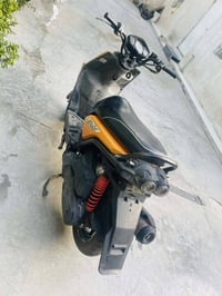 جبلي للبيع  ٨٠٠  وبيها مجال مكان الدوره بدايت هورجب 07737585396