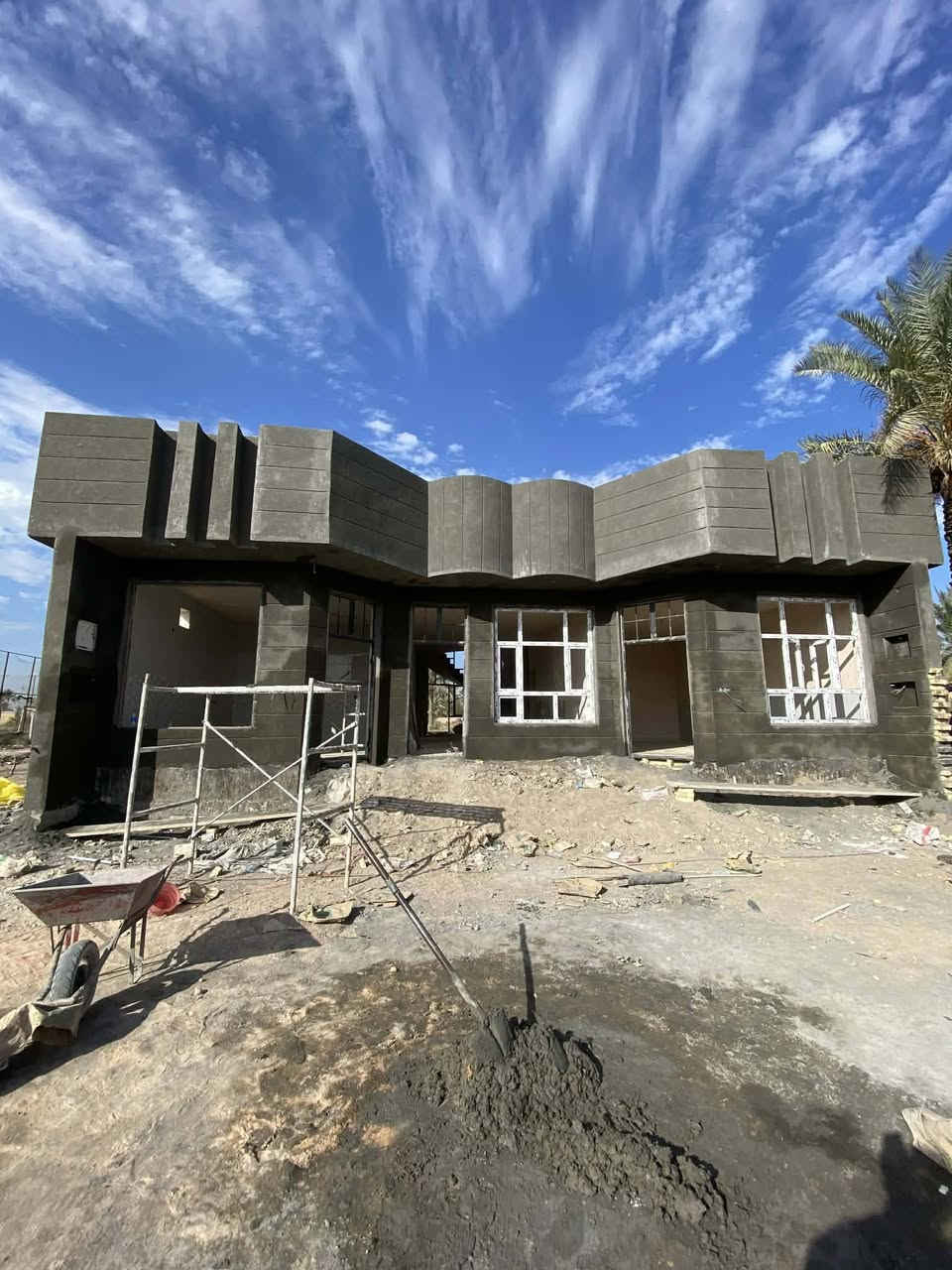 -جزء من اعمال (( مكتب مقاولات ابو حسين النجار التميمي )) ▪️
-مستمرين بعروض العمل (  بلنقد - وبلتقسيط ) . 

-وبدون كفيل بنضام الضمانات!! 

_ ضمان حقيقي شامل كافة تفاصيل البناء ضمن (عقد بين الطرفين) .

-تبدء اسعار الهيكل من ((190)) الف دينار فصاعد للمتر المربع وحسب المواصفات المطلوبه ▪️

-مراحل البناء كالتالي :

1- تنظيف الموقع بلكامل وقشط التربه حسب المنسوب المطلوب.

2- فرش طبقات سبيس حسب مستوى الارض مع الحدل الجيد . 

3- رش مكافحه الارضه والحشرات.

4-تاسيس شبكة مجاري قياس 4 انج نوع البركه 10 بار .

5- شيش نوع ( f ▪️ f ) شرط الفحص.

6- تأسيس شبكه كهرباء دفن بوري نوع ( جبكو ) درجه اولى مع نظام سبالت دفن ونظام كامرات دفن ونظام ستلايت دفن. 7- صب خباطه  C35 او خباطه يدويه مواد فحص درجه اولى. 

8- سقل خرسانه السقف بواسطة ساقوله هلكوبتر درجه اولى . 

- للأستفسار اكثر الاتصال على الارقام التاليه : 

- *********** 📞 . عبود آل تميم 

-*********** 📞. علي صباح 

*********** 📞. ابو حسين النجار التميمي 

- متوفر واتساب / اتصال .

او مراسلتنا دايركت عبر صفحتنا الرسميه. 

- بأدارة ابو حسين النجار التميمي .

العنوان قضاء المحاويل  (( شارع المستشفى قرب نادي المحاويل الرياضي )) ▪️
