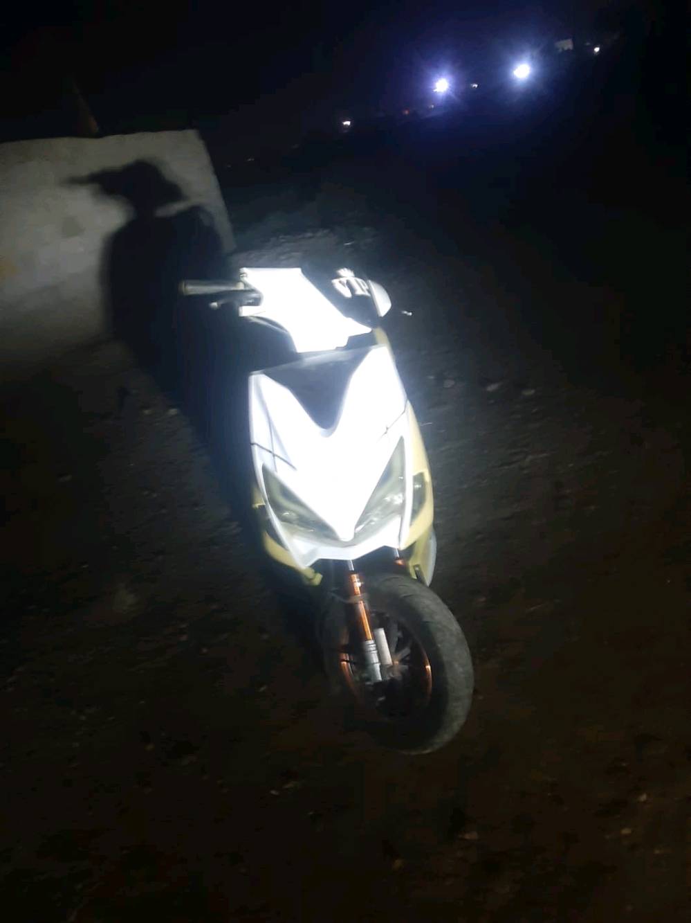 بغداد الحسينية 
دراجة ماكس fs 
الدراجة كفالة كفالة عامة 
كلها شغالة 
نكرة سلف 
الهندر ملغي 
الكهربائيات كلها شغالة بس تربط الفيش 
