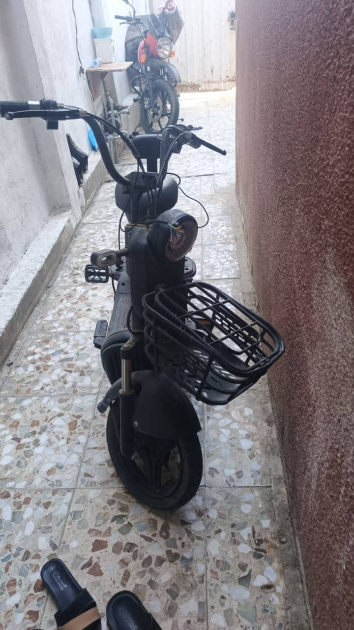 السلام عليكم بايسكل شحن نضيف 150 وبيه مجال مكاني حله /***********
