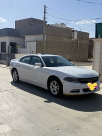 جارجر SXT • ٢٠٢٢ • كلين تايتل