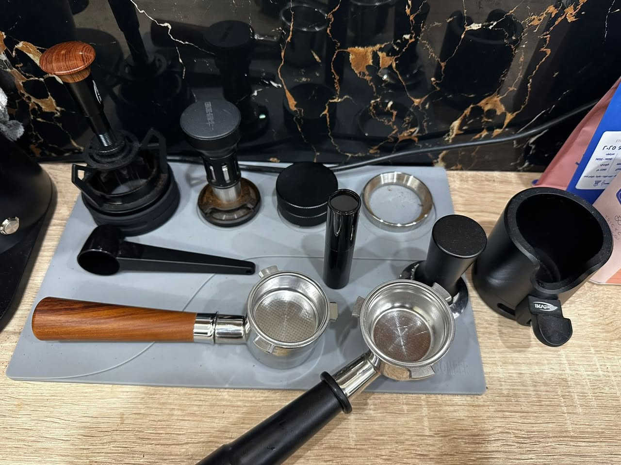 مكينه ديلونكي لاسبلشستا ابورا الي يريد يعرف تفاصيل اكثر يدخل يوتيوب ما كامل ملحقاته اضافيه بورتو فلتر مع تامبر مع رنك مع موزع المكينه استخدام شخصي منزلي اقل من شهر ونص السعر خاص


**إذا كنت صاحب هذا الإعلان وتريد حذفه لأي سبب، رجاءا أرسل رسالة إلى الدعم الفني**