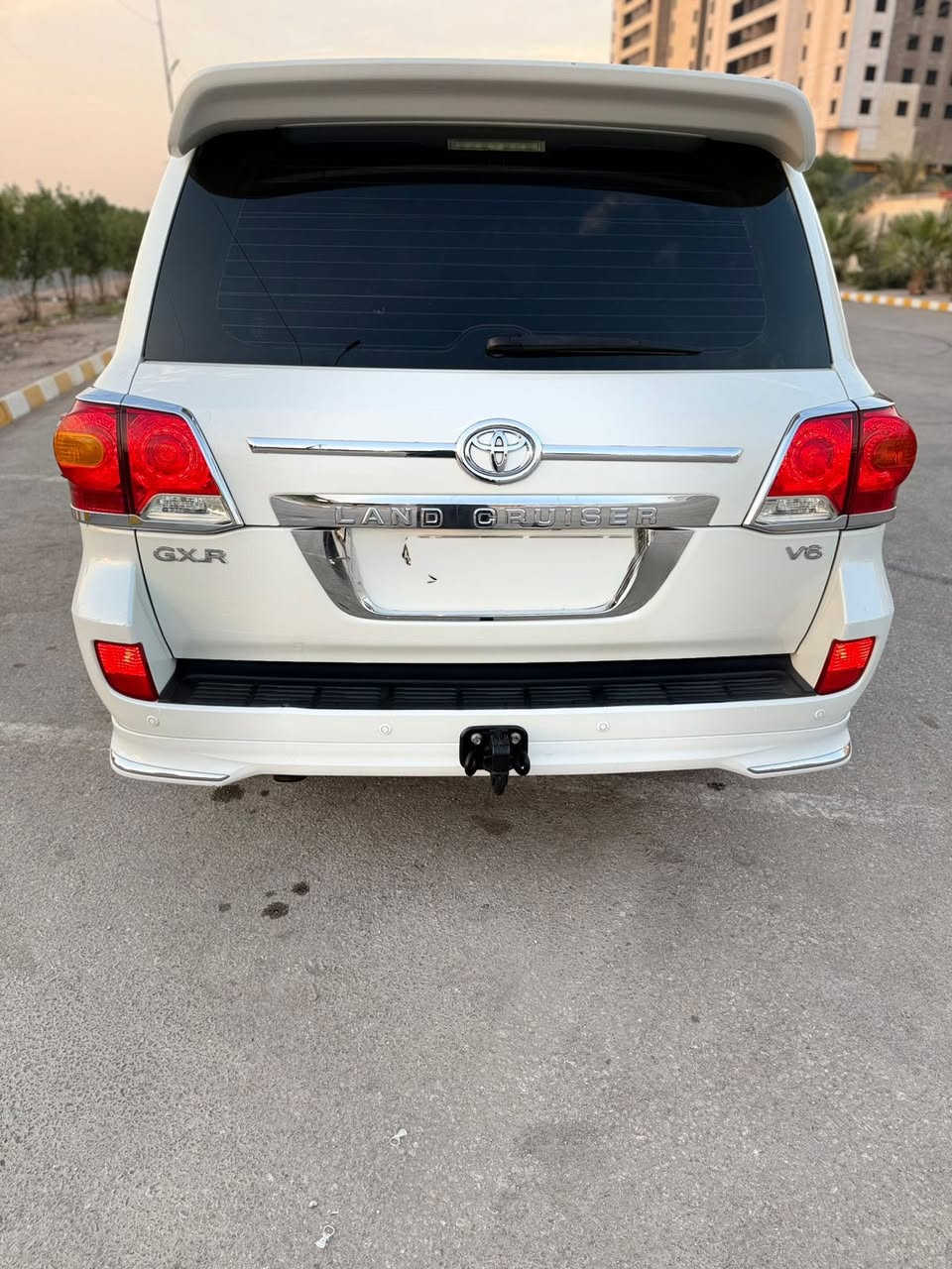 السلام عليكم.
للبيع أو مراوس 

لاندكروز GX-R 

موديل :2013  بريم اصلي 

معروف مواصفات البريم 

المواصفات 

فتحة 

بصمه 

كشنات كهرباء 

كشنات جلد 

داخل بيجي 

تحكم ستيرن 

صاجات 

 3 قطع تبريد 

 7 راكب 

حساسات امامية + خلفية 

لايت زنون 

بلوجكتور 

زراك لايت 

لد امامي 

هوك سحب 

فور ويل 4x4

المحرك 6 سلندر 

تنفس طبيعي 

حجم  4000

مري شفط كهرباء 

اشاير بالمري 

دوسات  انارة 

ويل كب كروم 

نيكلات 

طفاية في الأرضية 

بصمة عدد 2 

(رقم  سليمانية دولي )

بأسمي تريد وكالة تريد مداور 

ملاحظة:  السيارة  احلى من الصورة كفالة عامة موجود السونار.

((السيارة جديدة جداً بدون اي نقص تخم تاير جديد صدر جديد بدون اي ملاحظات))

السعر : 375 بيها مجال بسيط 

العنوان : نجف الأشرف 

للاستفسار
 ***********
