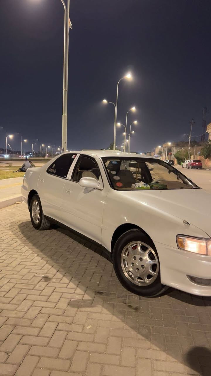 السلام عليكم اخوان كرسته نفخ
1موديل 1995 

2السيارة مرشوشه جمالية ومكفوله من الحادث 

3رقم جديد وسنوية لل2030 راعيه يريد تحويل بياع شراي لا تتصل 

4تخم تاير 

5 كهربائيات كلها شغاله جام يصعد وينزل كله مري شفط وتحكم شغال 

6 حدايدة 80 بل 100

7سعره 70 وبيه مجال قليل 

8 مكاني بصرة التنومه 

9 محرك ثنين ونص ڤي ڤي تي المحرك جديد ما صارله 5 اشهر من مشدود 

10 رقمي ***********/***********
11تبريد شغال وخير من الله
