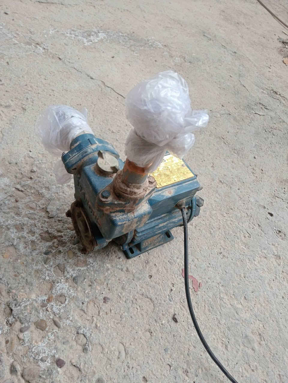 ماطور ماء للبيع مستخدم اصلي
السعر 35 الف غير متواجد على الفيس بوك 
فقط عن طريق الرقم ***********
