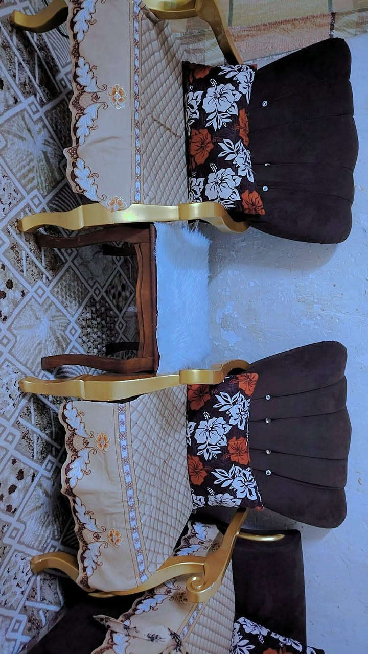 الديوان الملكي خشب عراقي فصال تركي تسع امتار مع اربع طبلات نظافه درجه اولى سعره 500 وبه مجال والغرفه 450 وبها مجال العنوان موصل حي صدام


**إذا كنت صاحب هذا الإعلان وتريد حذفه لأي سبب، رجاءا أرسل رسالة إلى الدعم الفني**