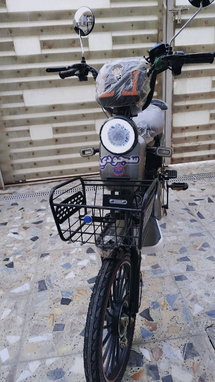 سلام عليكم ورحمة الله وبركاته دراجه شحن موديل 2025
ماصارله هواي من منزله من لرمبه وكفله كفاله عامه 
خمس بطاريات سعره 300
وبيه مجال لطيبين لمكان بغداد مدينه لصدر لشراي يراسل او يتصل ***********
