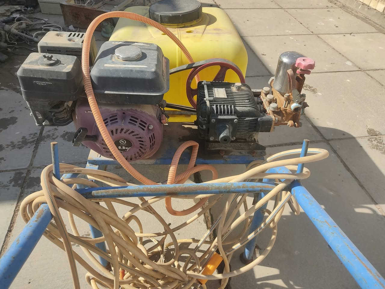 مضخه لبيع حجم المكينه 32 استعمال واحد فقط وصارله فتره ما مستعمله
اليريده يتفضل خاص او الاتصال بالرقم ***********
