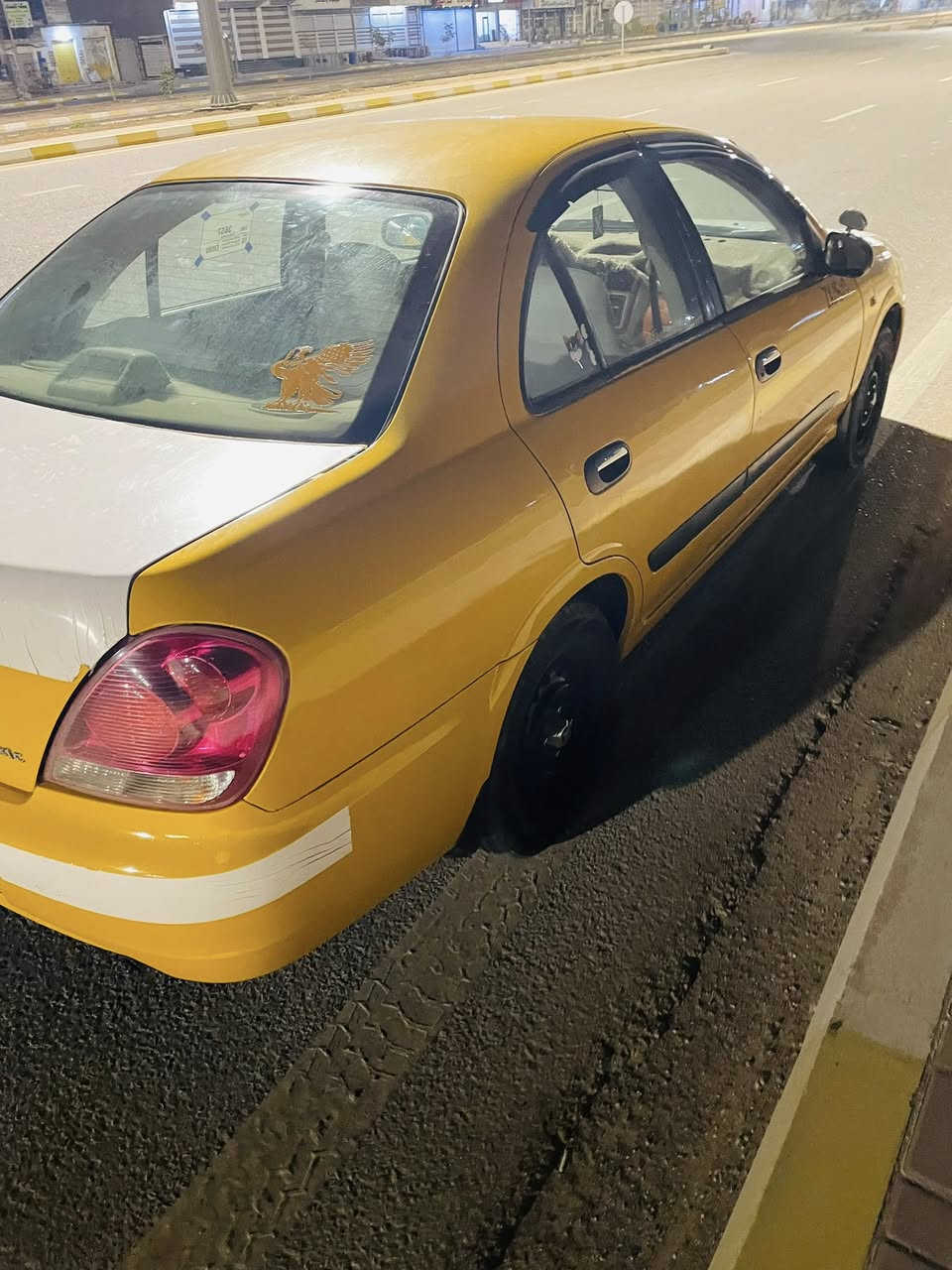 سلام عليكم 
للبيع نيسان سني 
2010 
كير عادي رقم انبار 
كلش نضيفه مابيه عيب 
سعره 75 وبيه مجال 
مكاني رمادي ***********
