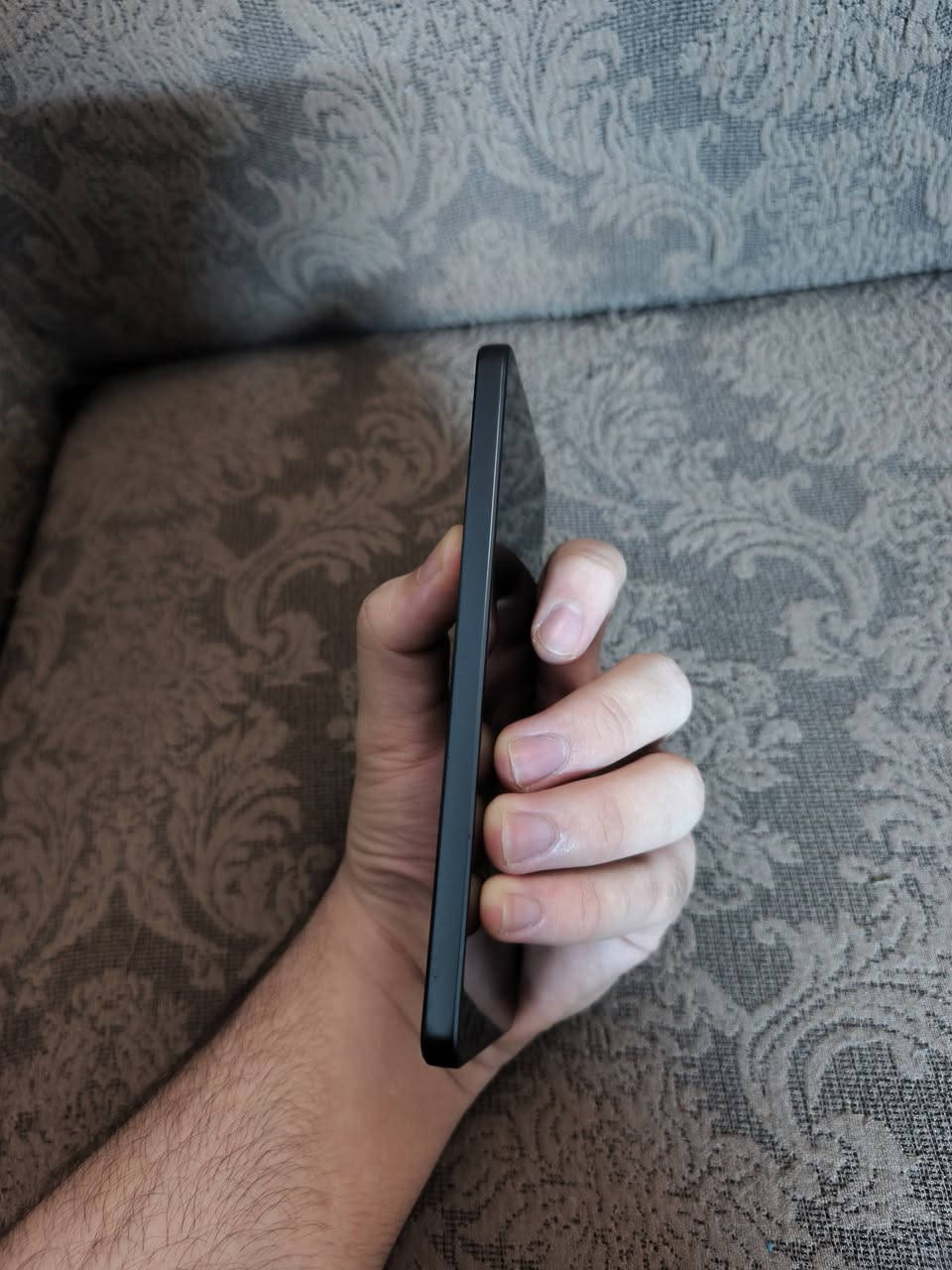 📱 للبيع – Xiaomi 12 Lite (8GB / 128GB)
للبيع Xiaomi 12 Lite بحالة جيدة.

المحتويات:

- 📦 الكارتون الأصلي موجود.
- ❌ الشاحن غير متوفر.

المواصفات:

- 🔹 الرام: 8GB
- 🔹 التخزين: 128GB
- 🔹 المعالج: Qualcomm Snapdragon 778G 5G
- 🔹 الشاشة: 6.55 إنش AMOLED بدقة FHD+ ومعدل تحديث 120Hz
- 🔹 الكاميرات الخلفية:
  - 108MP رئيسية
  - 8MP Ultra Wide
  - 2MP Macro
- 🔹 الكاميرا الأمامية: 32MP
- 🔹 البطارية: 4300mAh
- 🔹 الشحن السريع: 67W
- 🔹 بصمة مدمجة داخل الشاشة
- 🔹 سماعات ستيريو مع Dolby Atmos
- 🔹 يدعم 5G
- 🔹 يدعم NFC
- 🔹 منفذ USB Type-C

المميزات:

- ✅ شاشة AMOLED بألوان ممتازة وسلاسة 120Hz.
- ✅ أداء قوي للألعاب والاستخدام اليومي.
- ✅ كاميرا 108MP تقدم صورًا عالية الجودة.
- ✅ تصميم نحيف وخفيف الوزن.

💰 السعر: 225 ألف دينار (قابل للتفاوض بشكل بسيط).

📩 للاستفسار أو المعاينة، راسلني على الخاص أو عبر واتساب:
مكاني بغداد كرخ اولى 

***********
