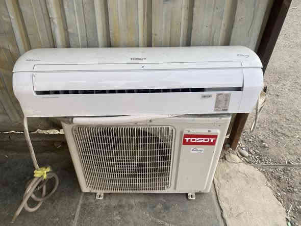 سبلت توسوت طن ونص 
للبيع نظيف جداً السعر 300
***********
