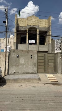 دار للبيع  طابقين  تفاصيل الدار : يحتوي على استقبال و غرف 2 بالطابق ال...