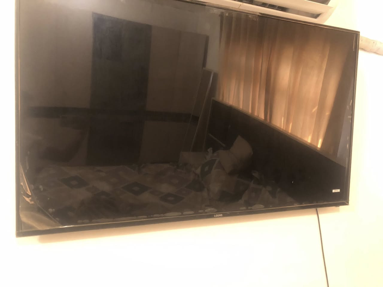 للبيع LG حجم 60  وياها جهاز الرابعه
جديده استخدام قليل 
السعر ٤٠٠   
مكان بغداد زعفرانية 
***********
واتساب فقط
