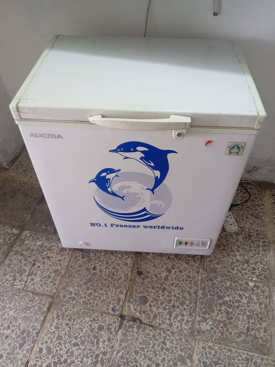 مجمدة 8قدم رايدة ١٥٠ مكاني الزعفرانيه  شارع سيد هاشم ***********
