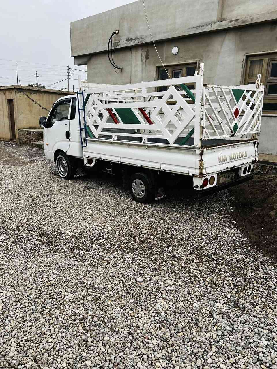 كيا حمل للبيع محرك كير شرط سنوية لل٢٨ عضم ***********
