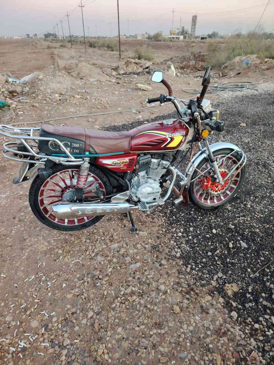 السلام عليكم دراجه للبيع محرك 200 نظافه فول متعبانه   استخدام شخصي موديل 25 اني مكلف بلنشر ***********👍***********
