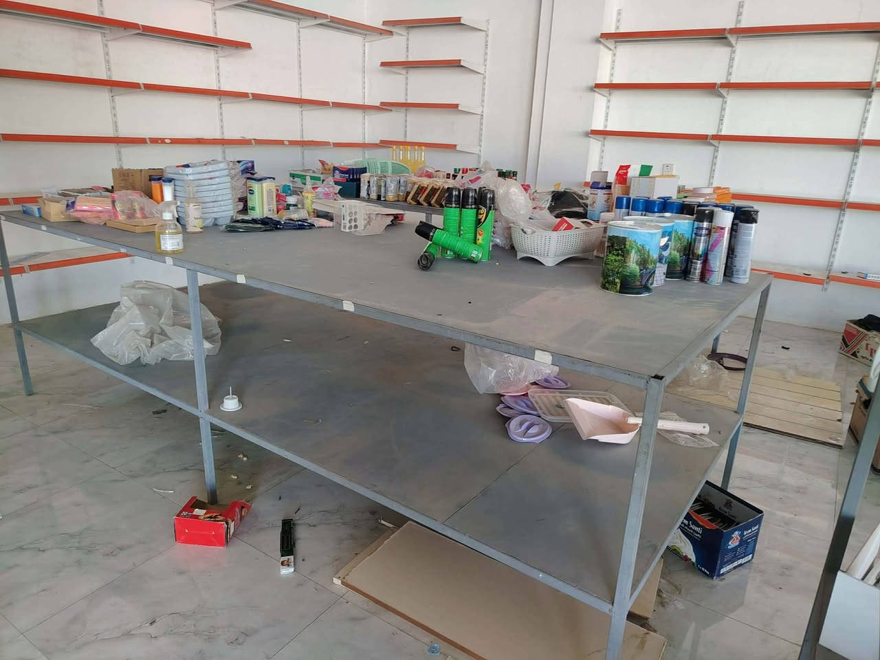 27م رەفەی دیوار 30سم پان
5مێزیشوشەوات
3م 110سم پان 1م بەرزی یەتی
هەڵەبجەی شەهید
*********** حلبجة, السليمانية
