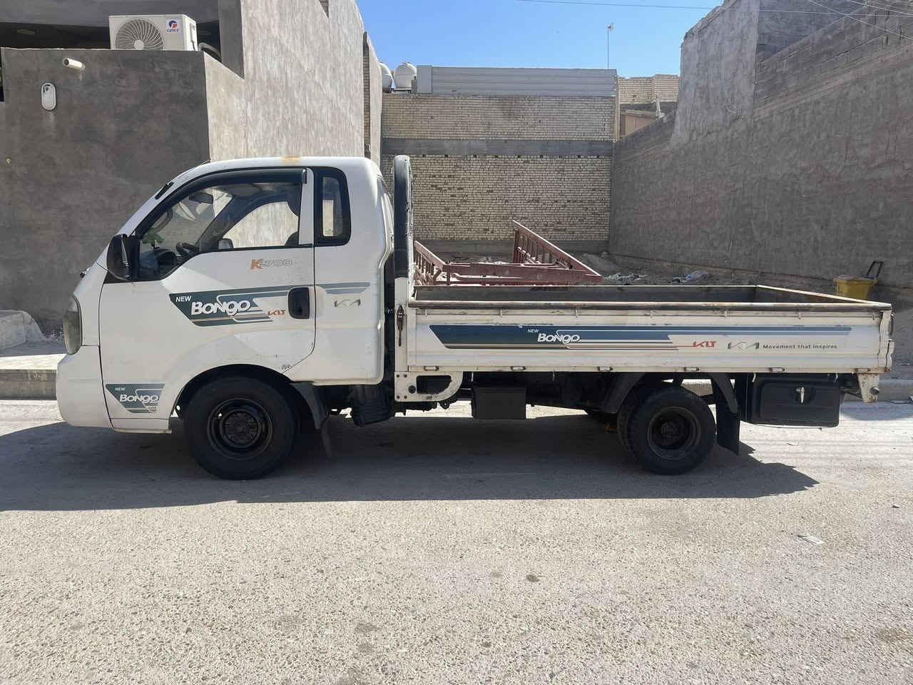السلام عليكم كيا بنگوموديل 13 سياره جاهزه   تبريد ثلاجه رقمها واسط مكاني بغداد 90 رايدها وبيها مجال بسيط للشراي  ***********
