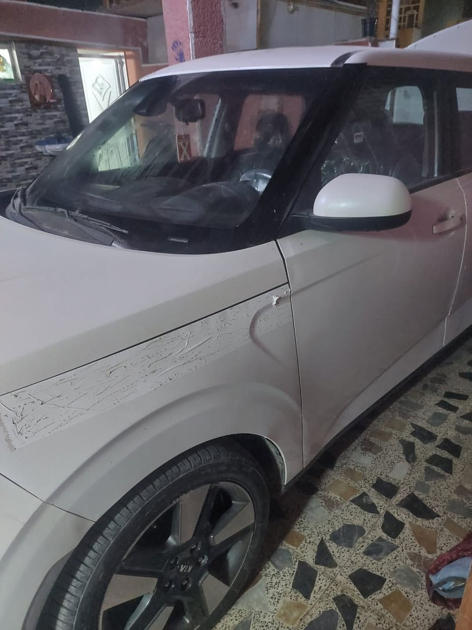 السلام عليكم كيا صول موديل 20 محرك 2000 دوش صور الحادث والسونار وكل التفاصيل مرفقه بالصور سعر السياره 122 وبيه مجال قليل مكان السياره الحسينيه مال الراشديه رقم بغداد تحويل مباشر  رقم التليفون ***********
