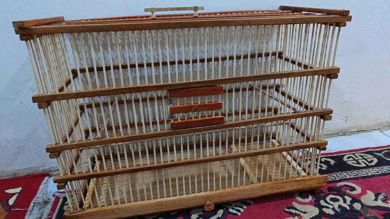 السلام عليكم عمل جميع القفاص البلابل والجميع الخانات الطيور حسب الطلب ونسب الاسعار كل هذا الجمال خشب جاوي ومصبوغ ب40الف
قياسات 80طول نزال35 60ارتفاع
مكاني بصرة ابي الخصيب حمدان 
***********
